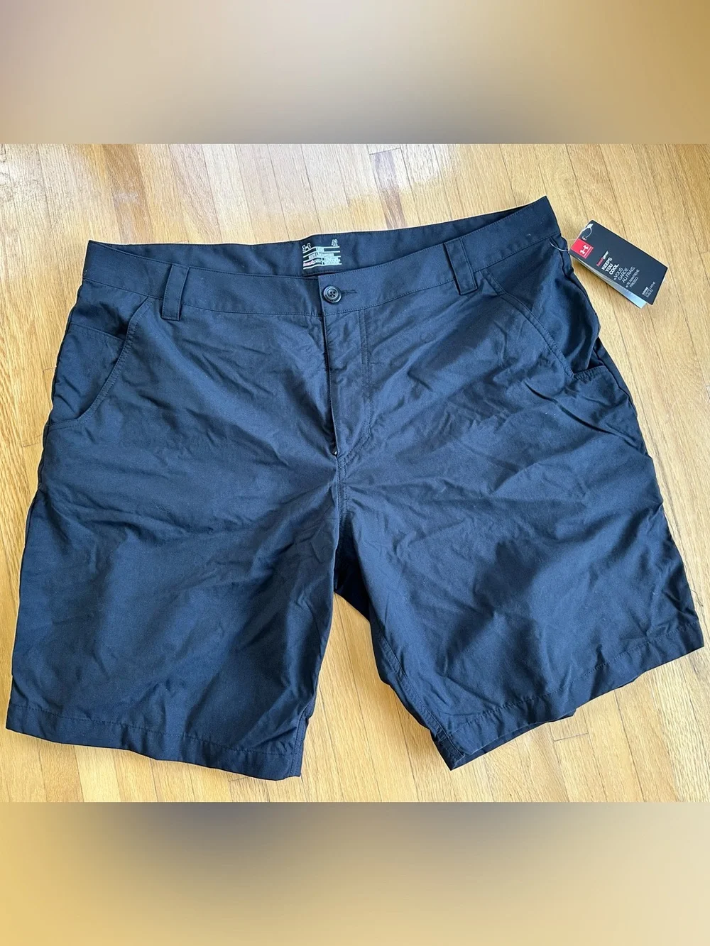 NWT Men's Under Armour Black Shorts